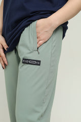 WOMEN’S RIBBED TROUSERS