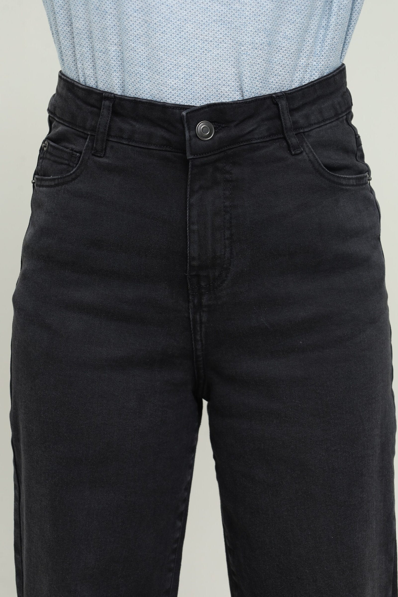 WOMEN’S DENIM JEANS