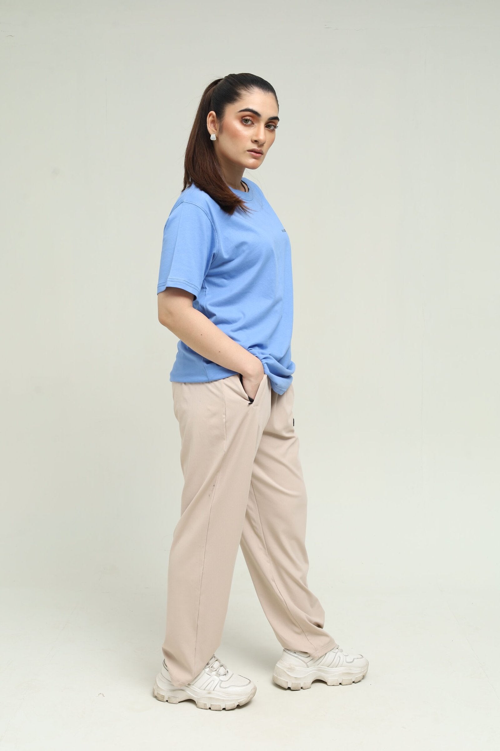 WOMEN’S RIBBED TROUSERS